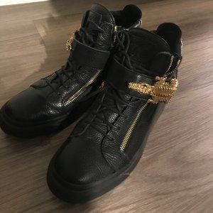 Crocodile Sneakers